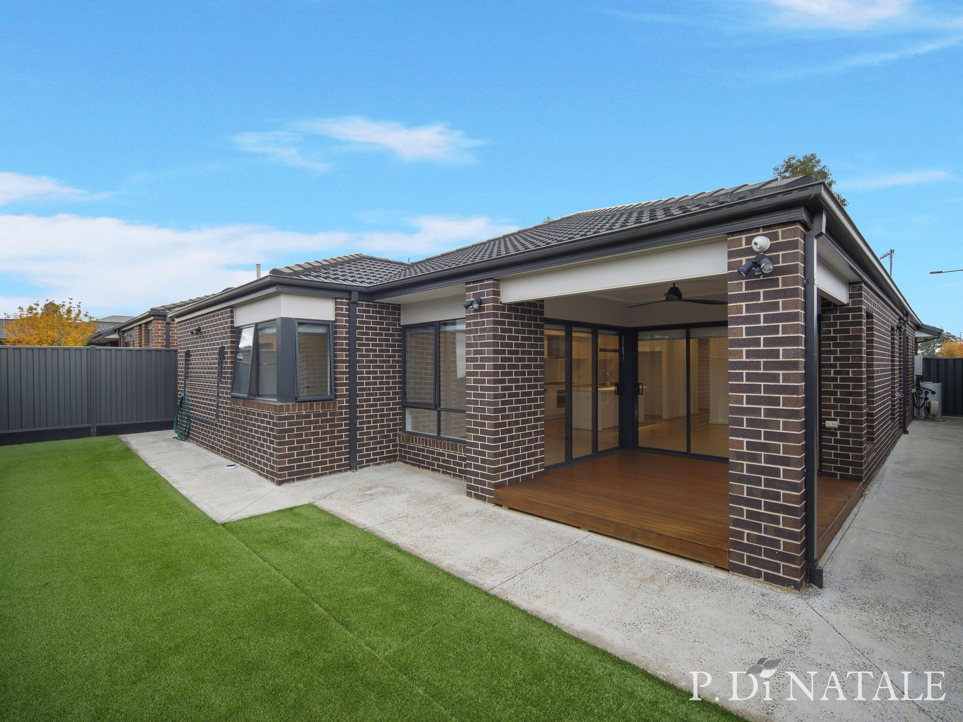 50 Atherstone Boulevard, Strathtulloh