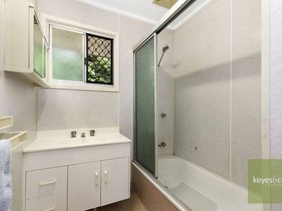 42 Blaxland Crescent, Vincent