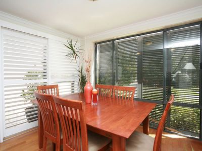 32 / 25 Chelmsford Avenue, Botany