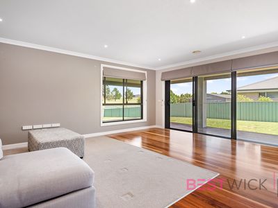 66 James Barnet Drive, Kelso