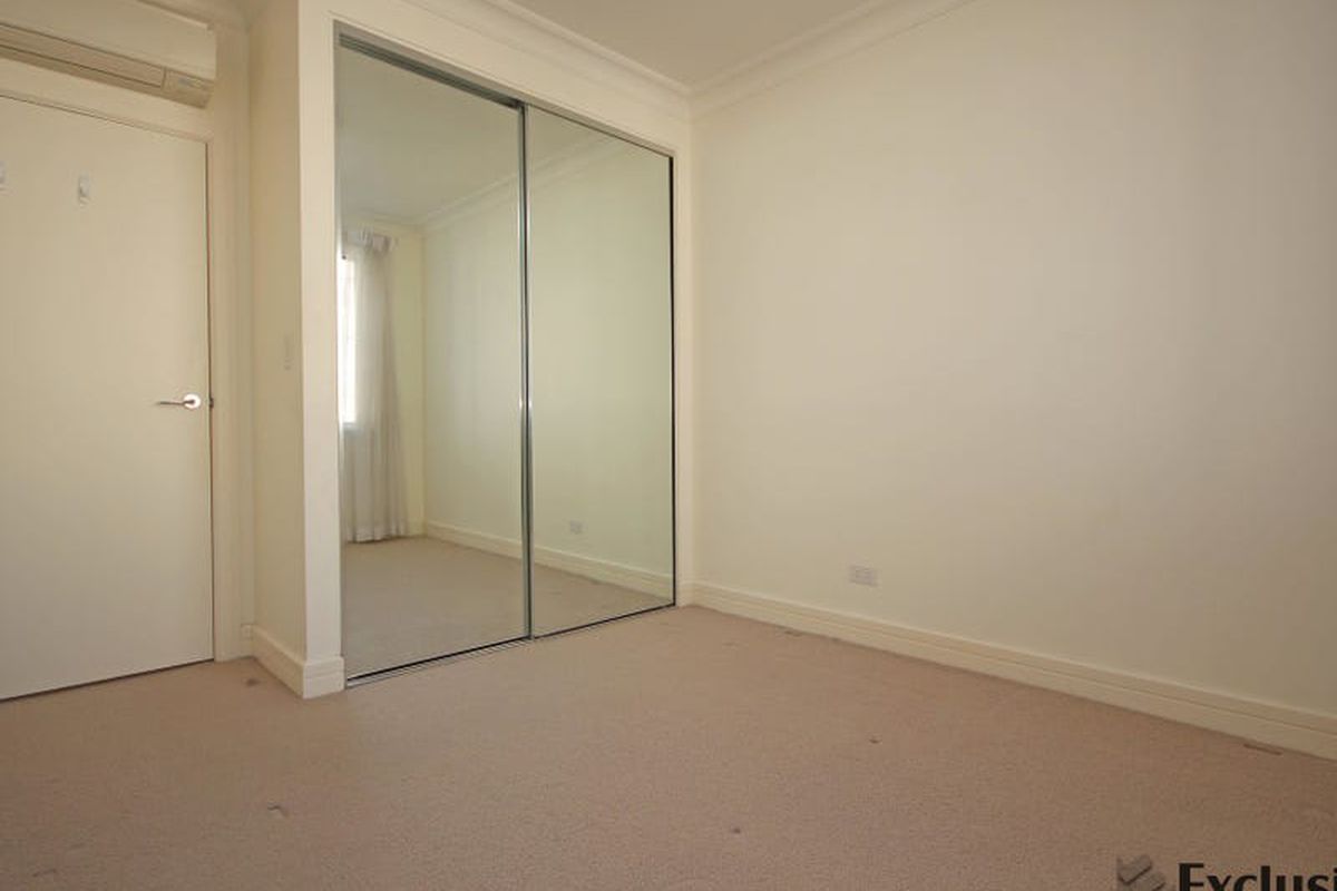 510 / 2 Peninsula Drive, Breakfast Point
