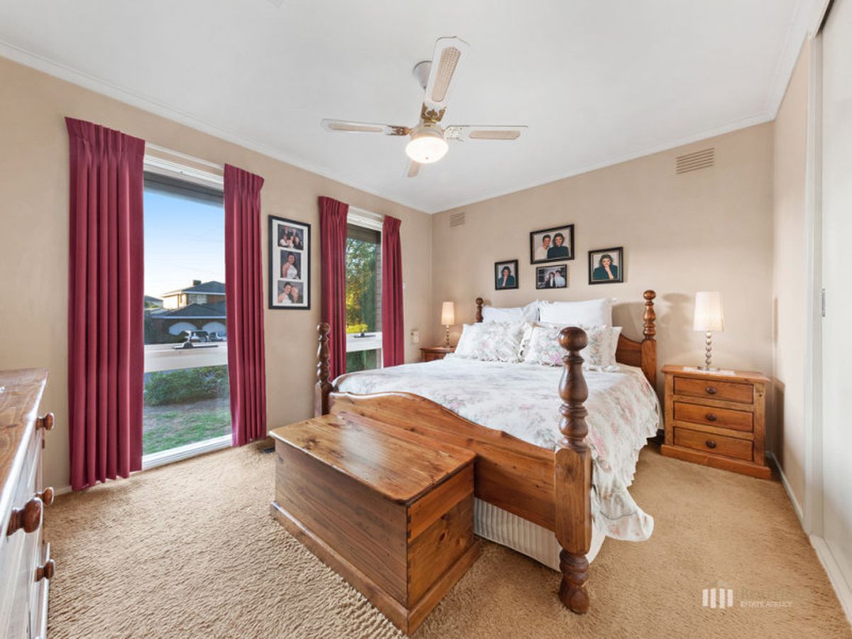 21 DORSET ROAD, Dandenong North