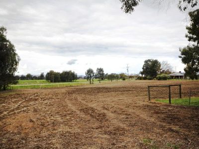 27 Milawa- Bobinawarrah Road, Milawa