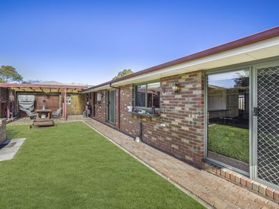 5 Rowen Court, Cranbourne North