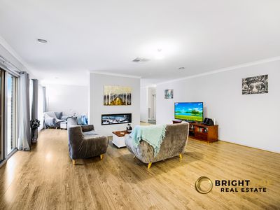 126 Thoroughbred Drive, Clyde North