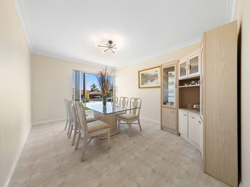 39 Castellon Crescent, Coogee