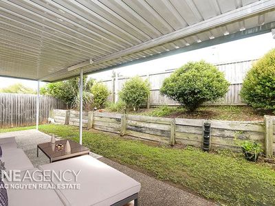 10 / 17 Gibbs St, Churchill