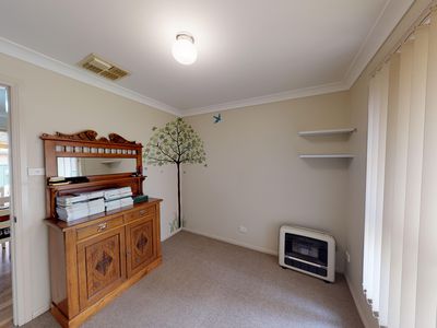 59 Meadowbank Drive, Dubbo