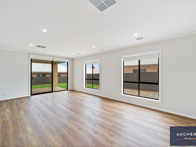 9 Soderstrom Street, Lucas