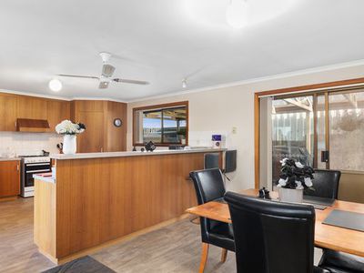 16 Peake Street, Mount Gambier