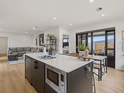 3 Debra Place, Huonville