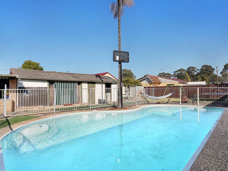 16 Strickland Crescent, Ashcroft