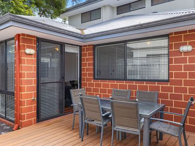 2C Troytown Way, Melville