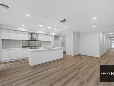 15 Winfred Drive, Mambourin