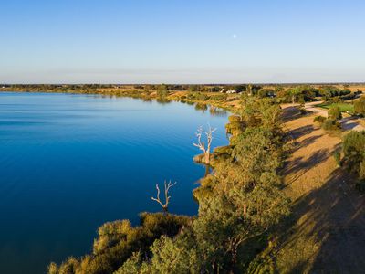250 Lake Charm East Road, Lake Charm