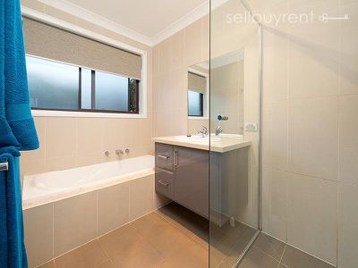 34 MCEWEN CRESCENT, Wodonga