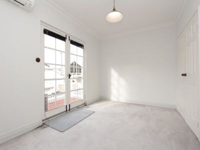 2 / 19 Kitchener Avenue, Burswood