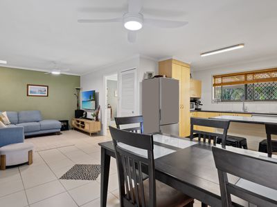 1 / 36 Point Cartwright Drive, Buddina
