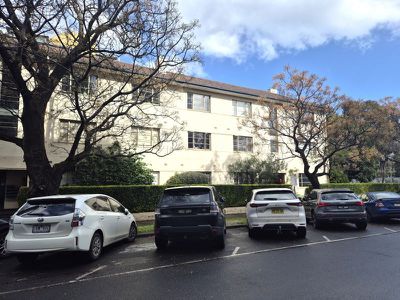 Unit 8 / 17 Queens Road, Melbourne