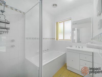 49 Tarrant Crescent, Dunlop