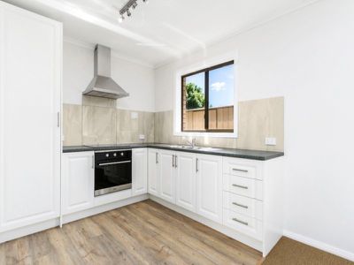 2 / 39 Sale Street, Huonville