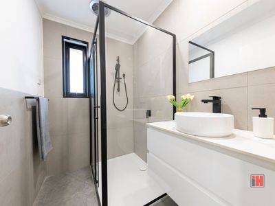 52 Windsor Crescent, Bundoora