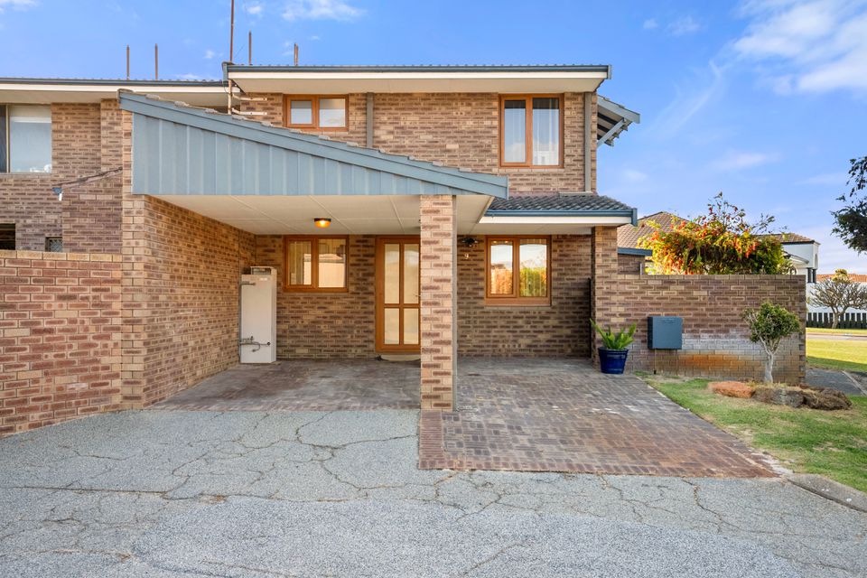 9 / 16 ARCADIA DRIVE, Shoalwater