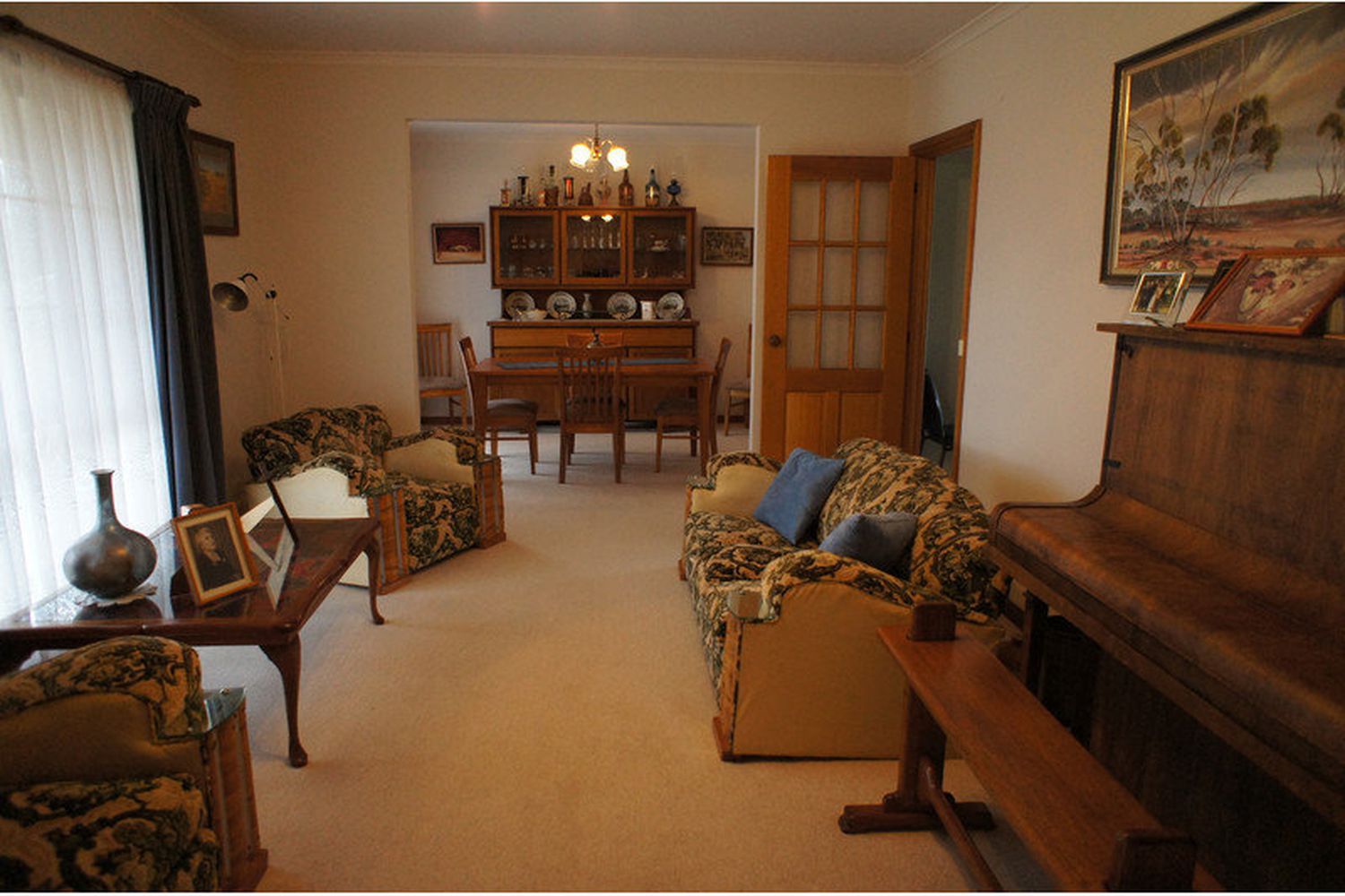 6 Lukin Court, Horsham