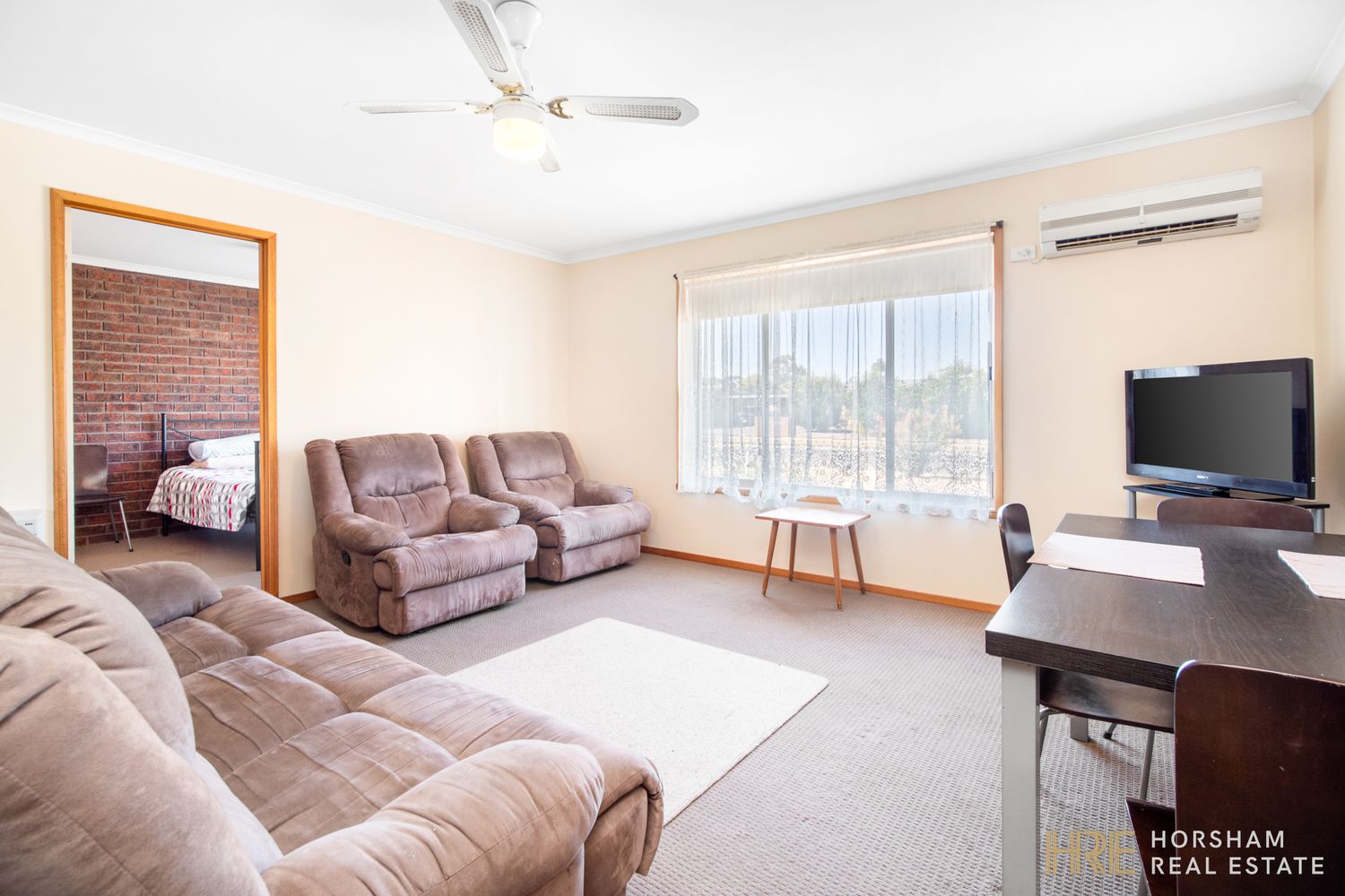 1 / 12 Remlaw Road, Horsham