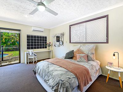 28 Bight Court, Mermaid Waters