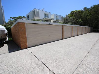 15 / 21 Beach Road, Hawks Nest