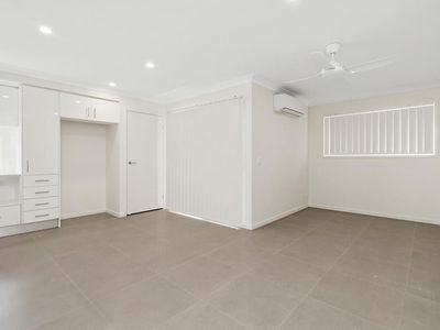 1 / 56 Dunaden Street, Logan Reserve