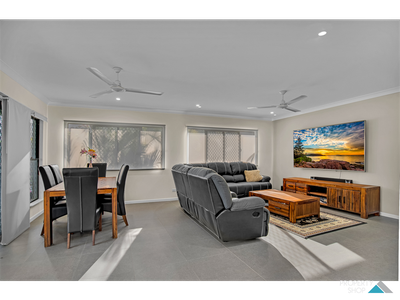 15 Homevale Ent, Mount Peter