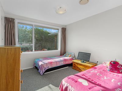 38 Greenhaven Drive, Burwood