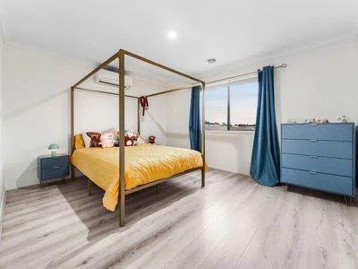 60 Ferrari Drive, Cranbourne East