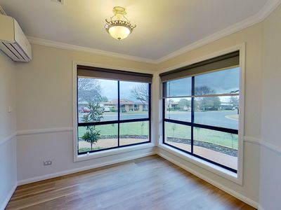 1 Ken Mcmullen Place, Dubbo