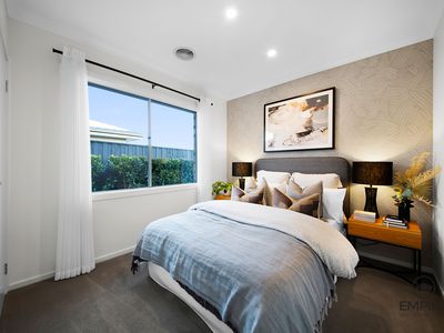 47 Centenary Boulevard, Officer South