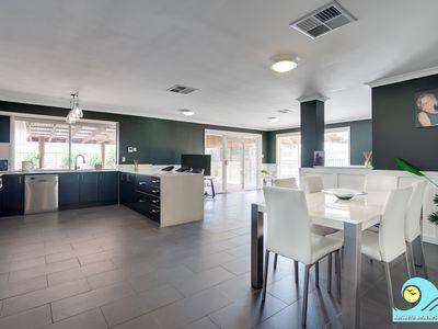 6 Compass Circle, Yanchep