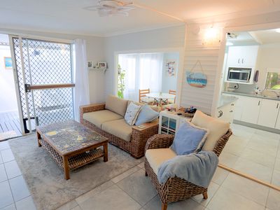 402 / 760 Scenic Highway, Kinka Beach