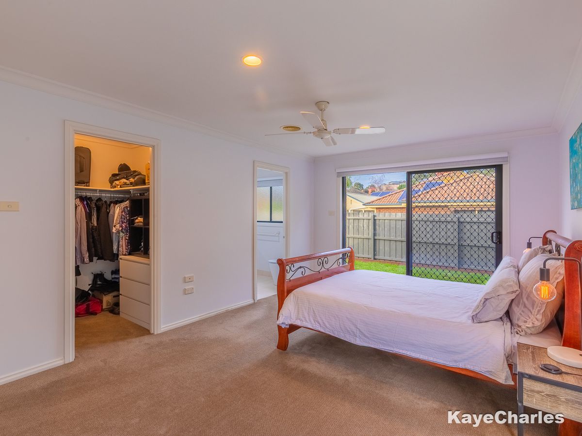 7 Castle Court, Beaconsfield