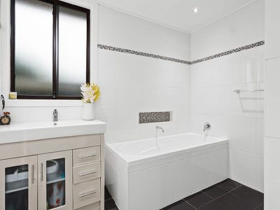 9 Stratford Road, Unanderra