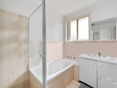 4 / 5 Chapman Street, Werrington