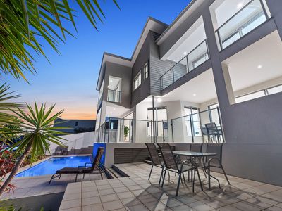 49 Harbourvue Court, Helensvale