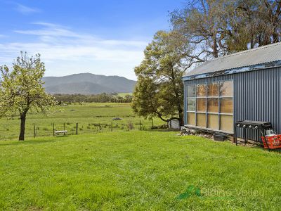 39 Valley Avenue, Mount Beauty