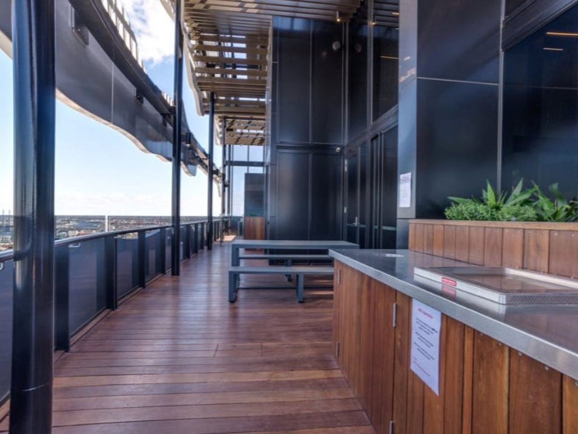 1416 / 555 Swanston Street, Carlton