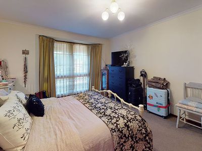 2 Zwar Place, Florey