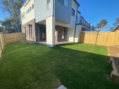 240 Sixth Avenue, Austral
