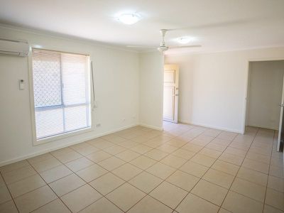 50 Giles Avenue, Newman