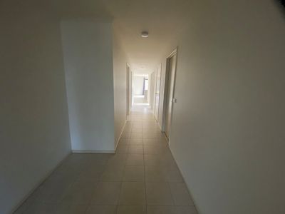 28 Edgevale Way, Tarneit