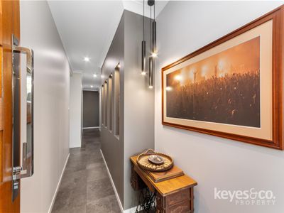 6 Belvedere Street, Julago